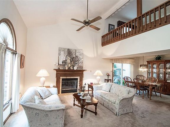 3rd image of 1542 Norfolk Dr
