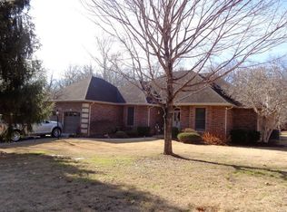 21850 Rosewood Dr, Waynesville, MO 65583