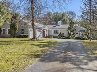 100 Waterfield Rd, Barnstable, MA 02630
