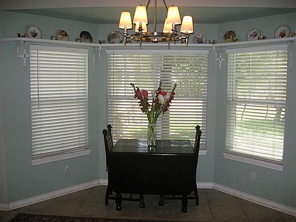4th image of 2032 Private Road 3461