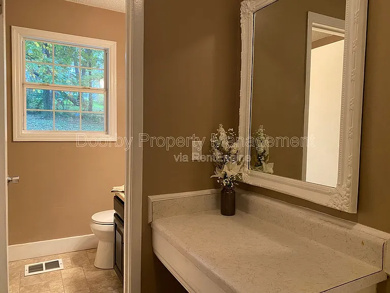 3916 Blanchard St — Photo 11