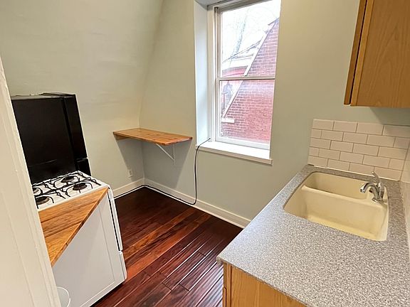 3rd image of 1245 S 1st St APT 5