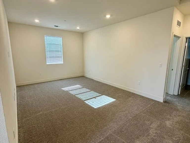 1825 Gordon Hammond Pl — Photo 8