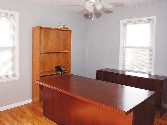 Private office (1 of 3.)