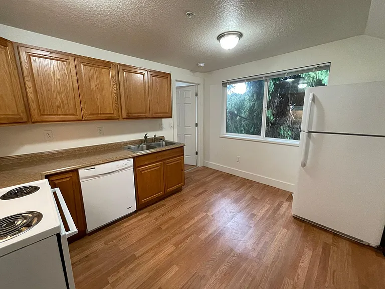 1249 N Prescott St #2 — Photo 5