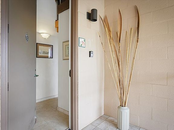 2nd image of 75-6026 Alii Dr APT 6304