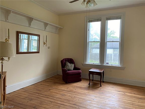 2nd image of 738 S Belle Vista Ave