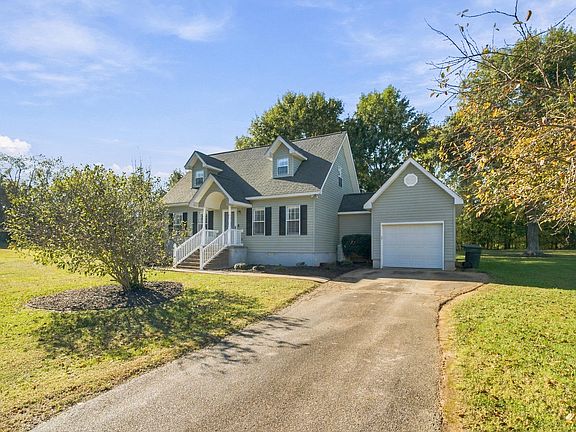 2nd image of 171 Maple Tree Ln