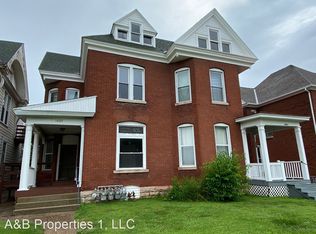 1609 Broadway St, Quincy, IL 62301