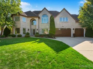 1202 Thoroughbred Cir, Saint Charles, IL 60174