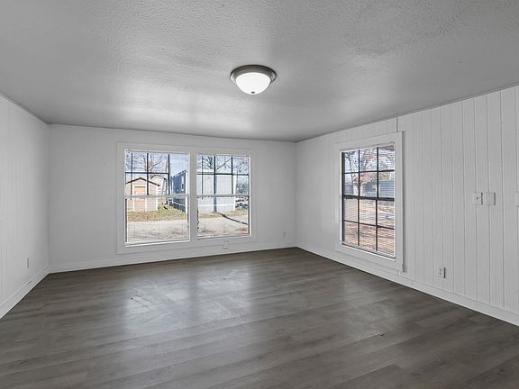 5th image of 2715 Woodlawn Blvd #10
