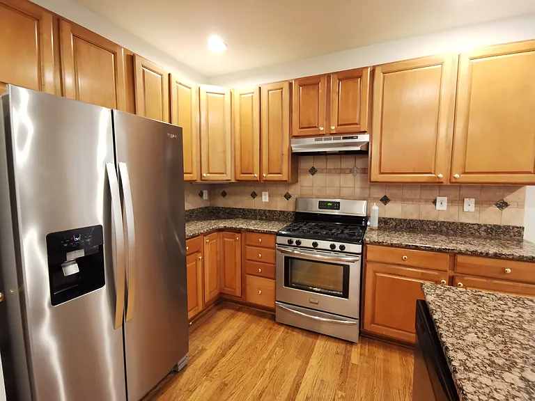 715 Morning Creek Ln — Photo 13