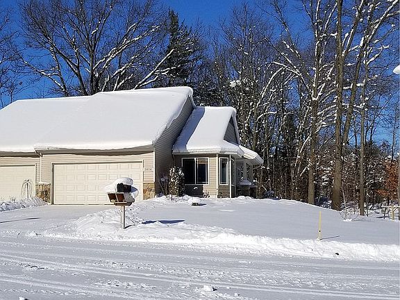 3rd image of 3674 Westwoods Dr
