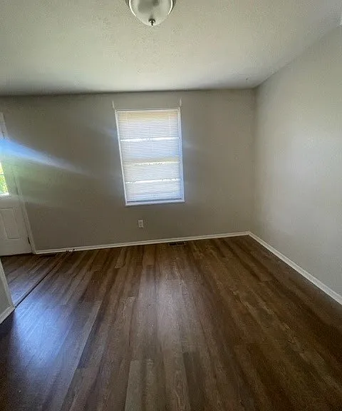 11716 Elkwood Dr — Photo 3