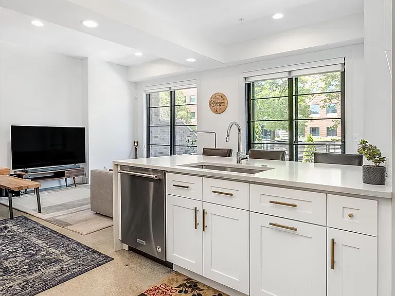 262 Mack Ave #1 — Photo 16