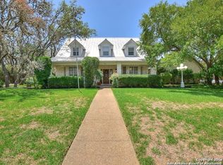 512 Sagecrest Dr, Hollywood Park, TX 78232