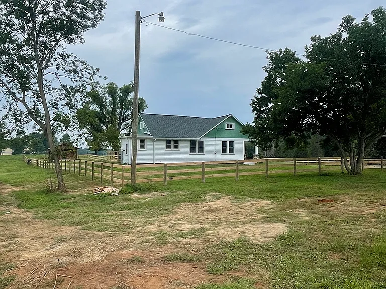 10140 Rockdale Ln — Photo 20