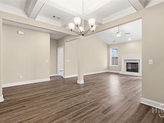4th image of 11 Oakmont Drive
