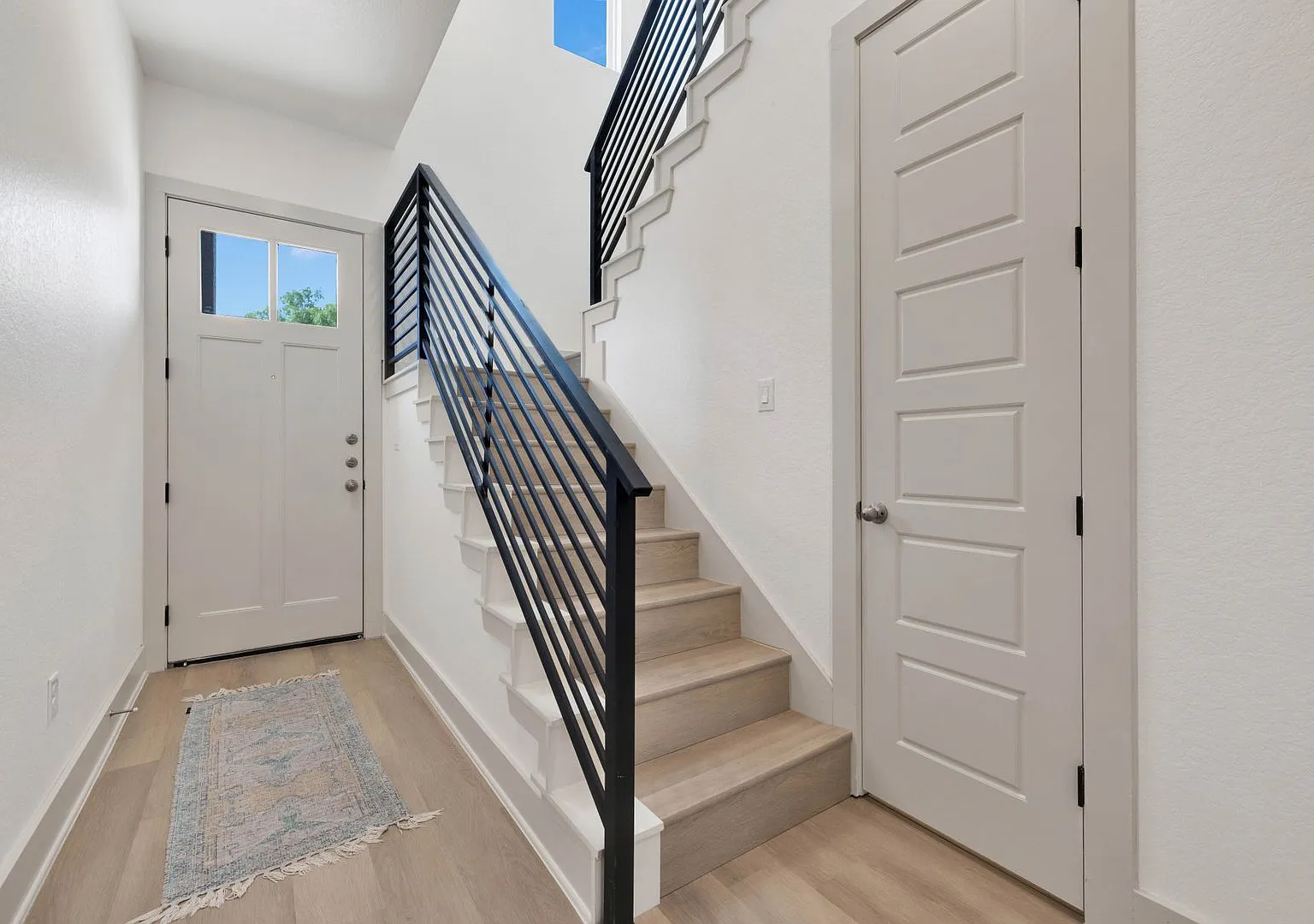 5150 Kelwood — Photo 2