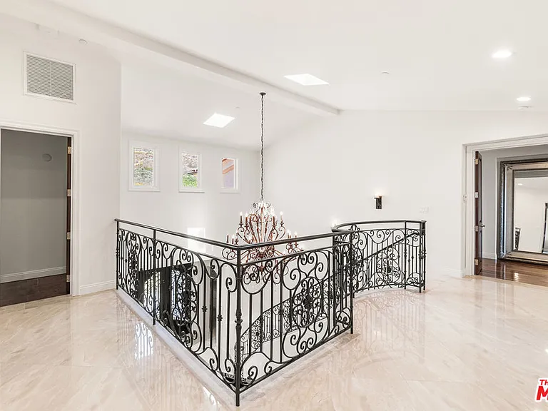 31967 Emerald View Dr — Photo 20