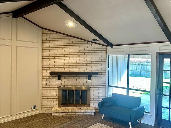 2nd image of 4200 Los Robles Dr