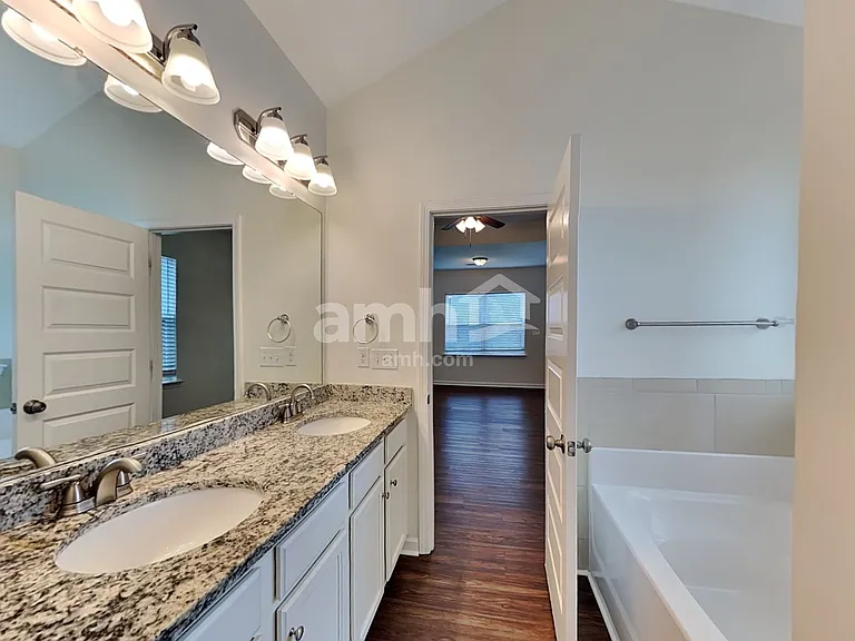 304 San Anselmo St — Photo 13