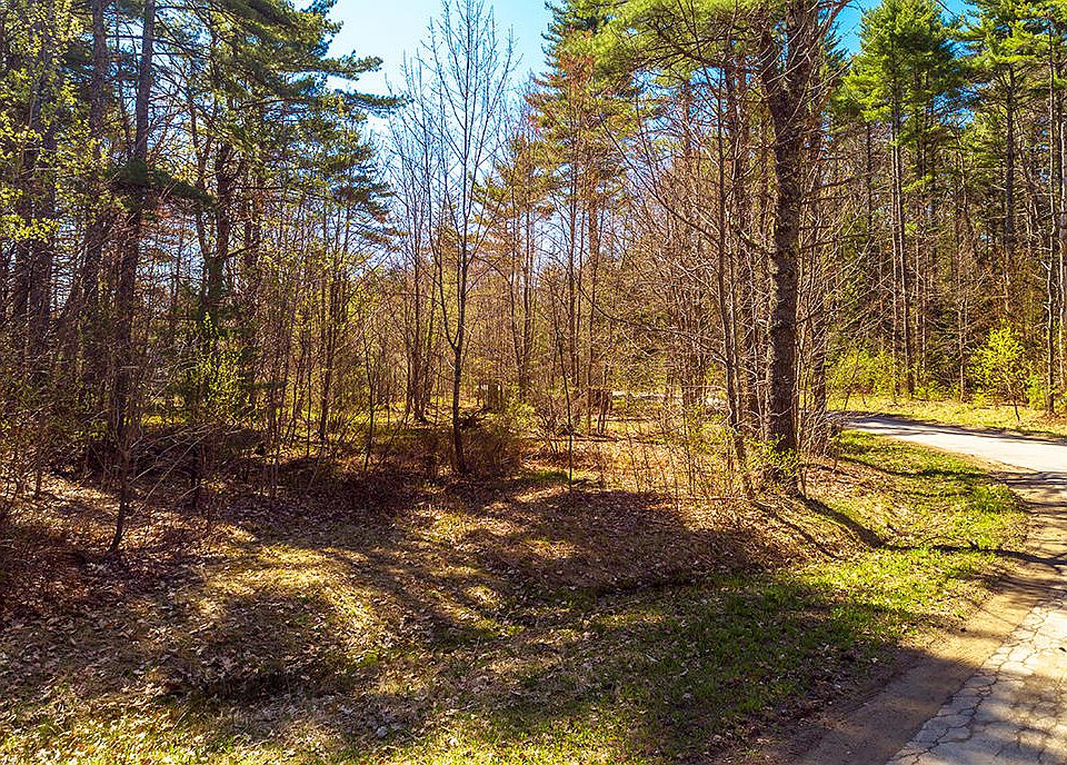 1st image of 13 Ledgewood Drive