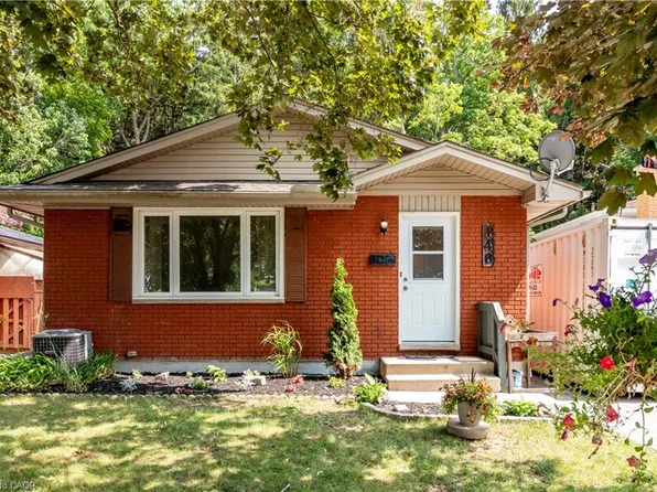 140 Arrowhead Cres, Kitchener, ON N2P 1B9
