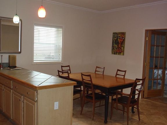 4th image of 2908 Idlewood Ave