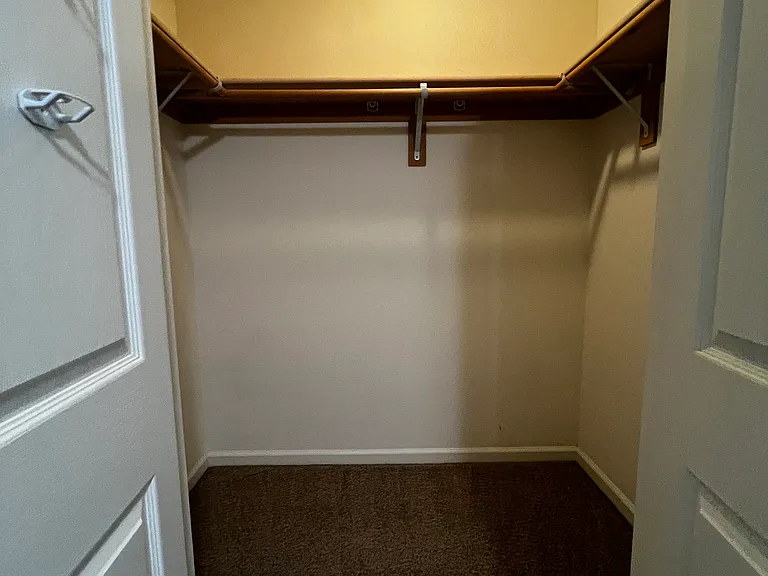 3202 Rockview Pl — Photo 9