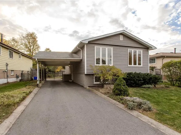4442 Bennett Rd, Burlington, ON L7L 1Y9