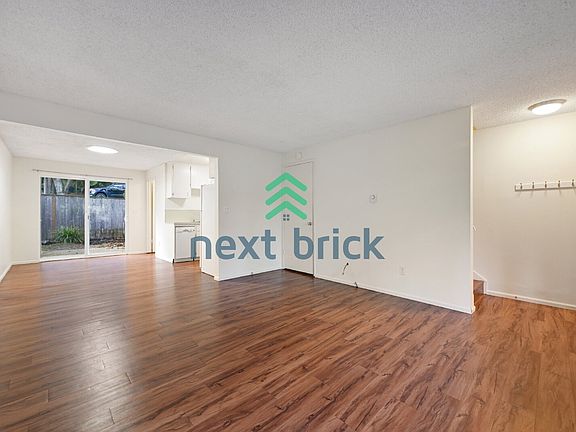 4th image of 21220 52nd Ave W APT 1
