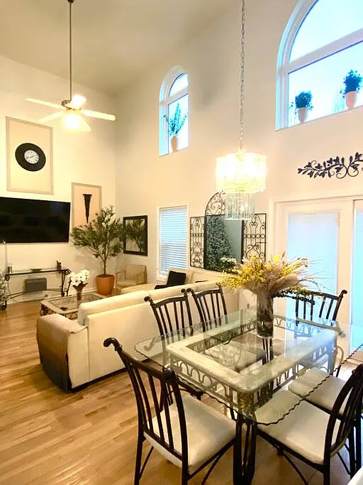 1462 Yorktowne Dr — Photo 3