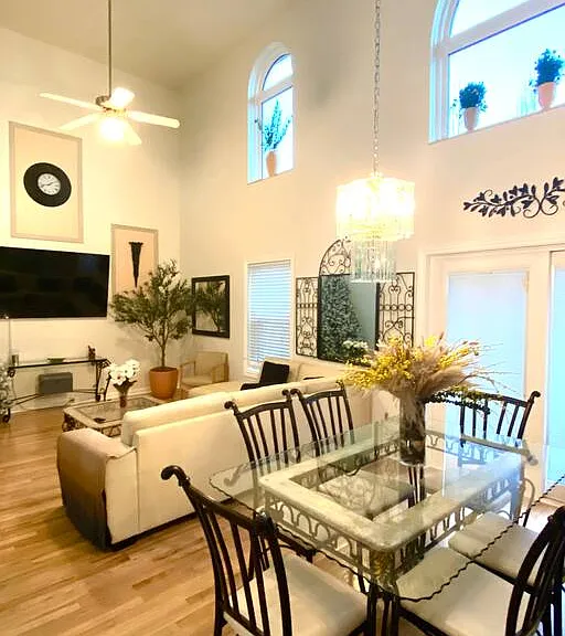 1462 Yorktowne Dr — Photo 3