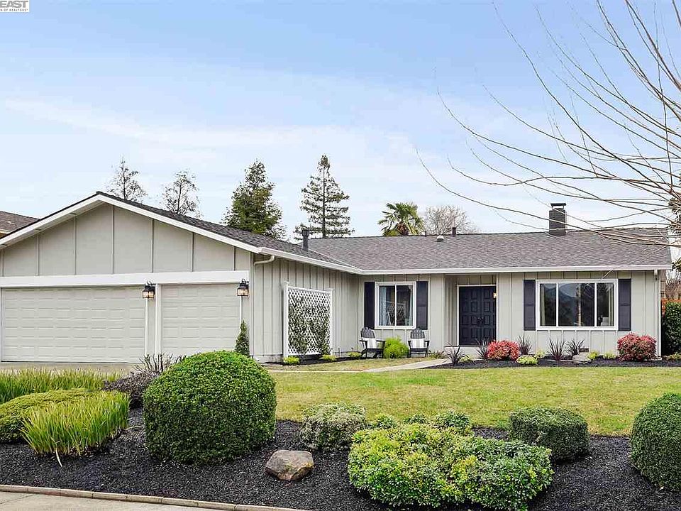 1st image of 1371 Greenbrook Dr