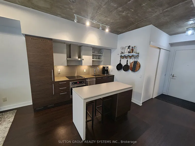 1030 King St W #545 — Photo 5