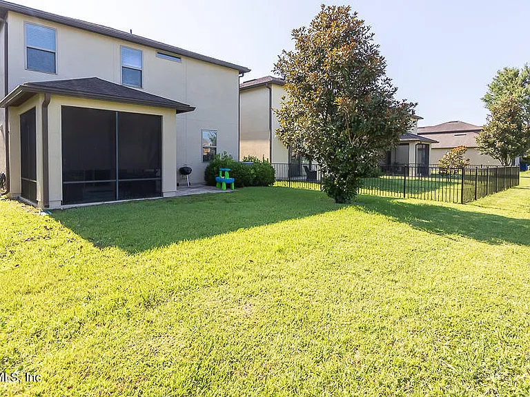 14024 Corrine Cir — Photo 26