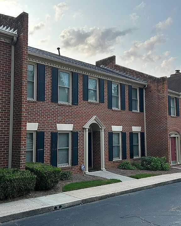 2nd image of 21 Plantation Dr NE