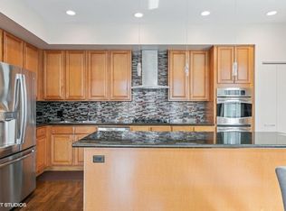 330 N Clinton St #600, Chicago, IL 60661