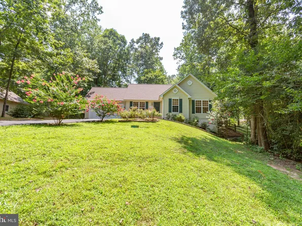 7364 Washington Dr, King George, VA 22485