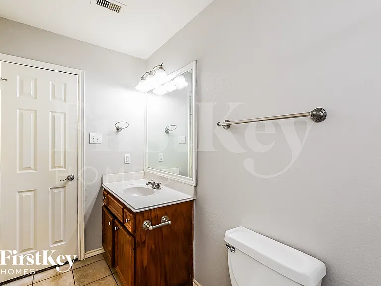 18731 Reynolds Park Dr — Photo 18