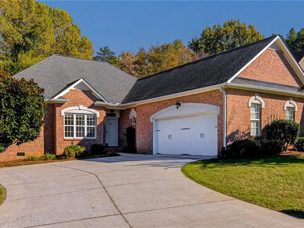 1420 Mount Tabor Ct, Winston Salem, NC 27106