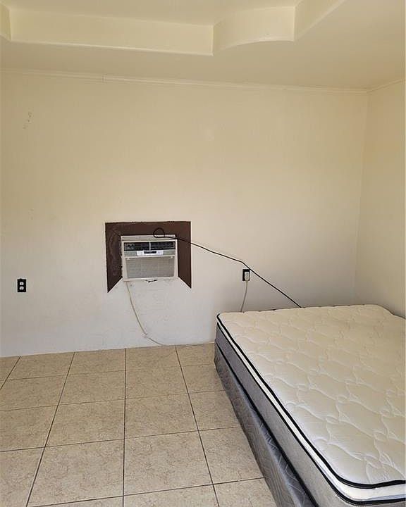 2nd image of 8516 Hendrix St #1
