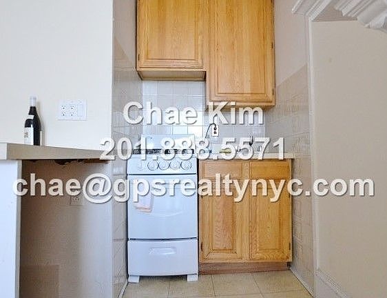 4th image of 40 W 96th St APT 2B