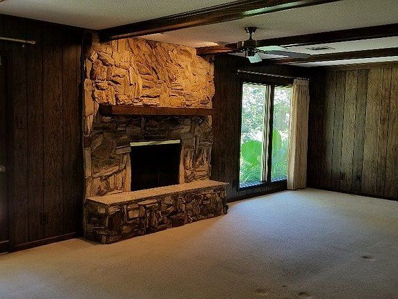 5th image of 2106 Redwood Dr