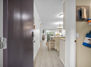 40 Folly Field Rd APT D14, Hilton Head Island, SC 29928