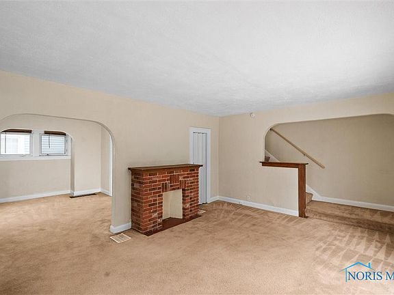 4th image of 2504 Parkview Ave