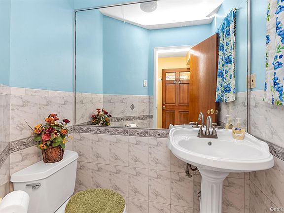 5th image of 136-49 58th Avenue