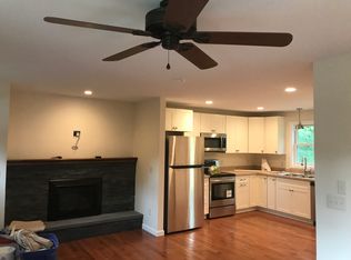 913 Prim Rd, Colchester, VT 05446