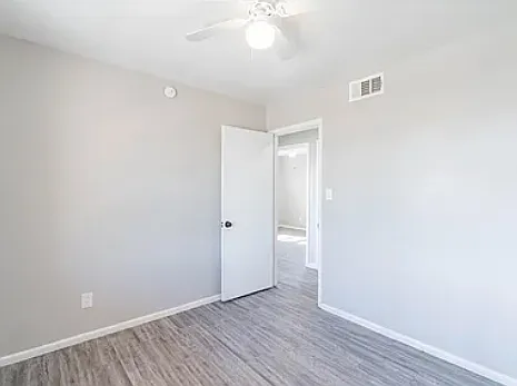 3 bed, 1664 sqft, $650 — Photo 2